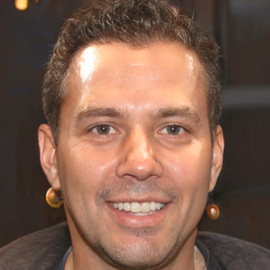 Retrato de Esteban Rojas, consultor financiero
